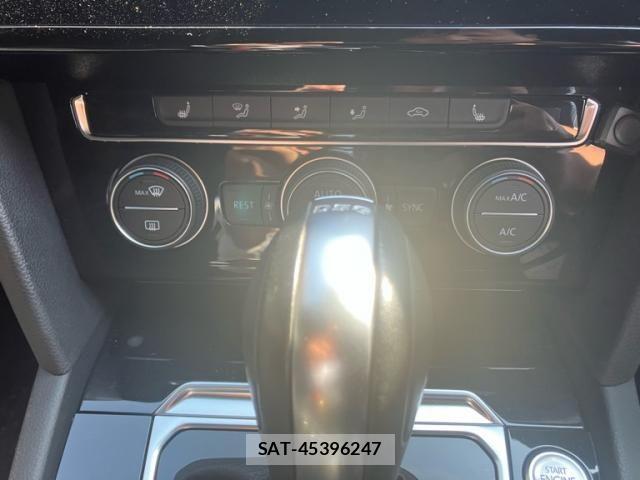 VolksWagen ARTEON 2018-03 7730688-17