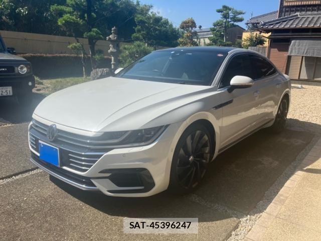 VolksWagen ARTEON 2018-03 7730688-2