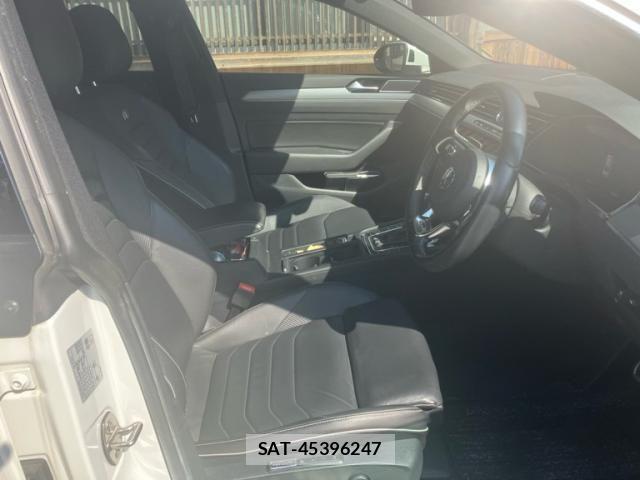 VolksWagen ARTEON 2018-03 7730688-7