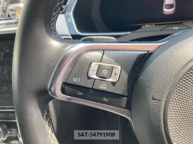 VolksWagen ARTEON 2018-09 8039156-12