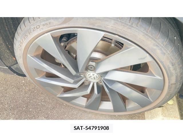 VolksWagen ARTEON 2018-09 8039156-27