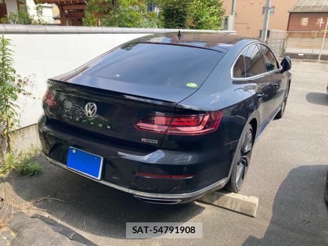 VolksWagen ARTEON 2018-09 8039156-5
