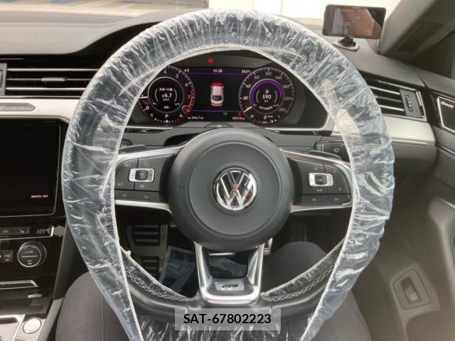 VolksWagen ARTEON 2020-09 8232378-17