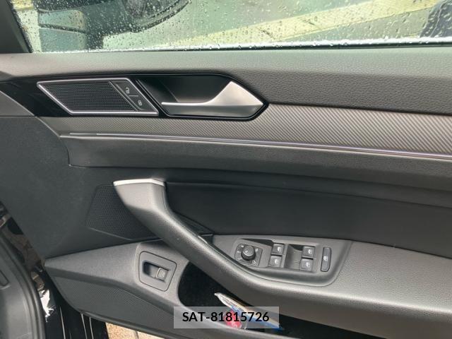 VolksWagen ARTEON 2018-04 8318052-11