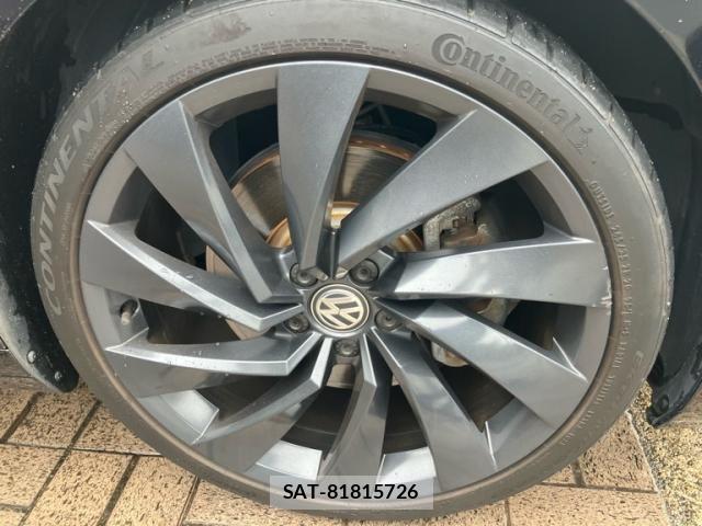 VolksWagen ARTEON 2018-04 8318052-2