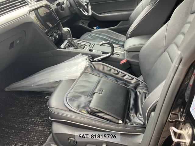 VolksWagen ARTEON 2018-04 8318052-7