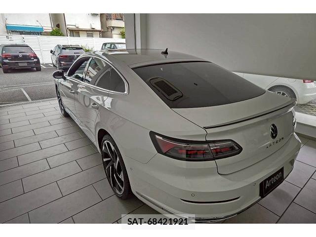 VolksWagen ARTEON 2023-03 8318050-7