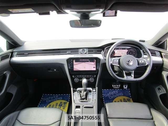 VolksWagen ARTEON 2019-05 8318051-1