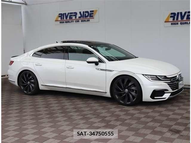 VolksWagen ARTEON 2019-05 8318051-17