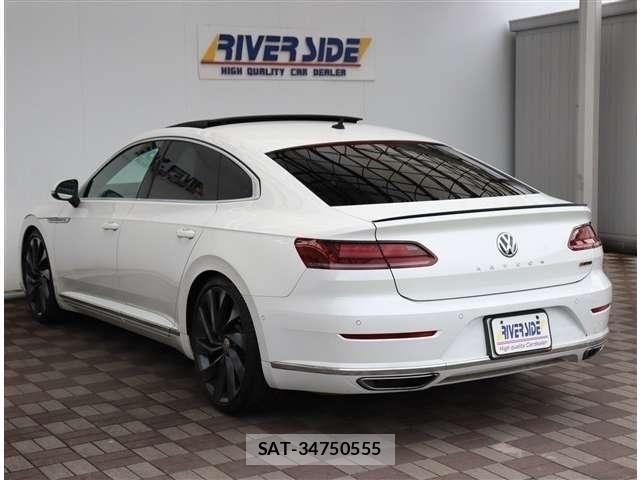 VolksWagen ARTEON 2019-05 8318051-21