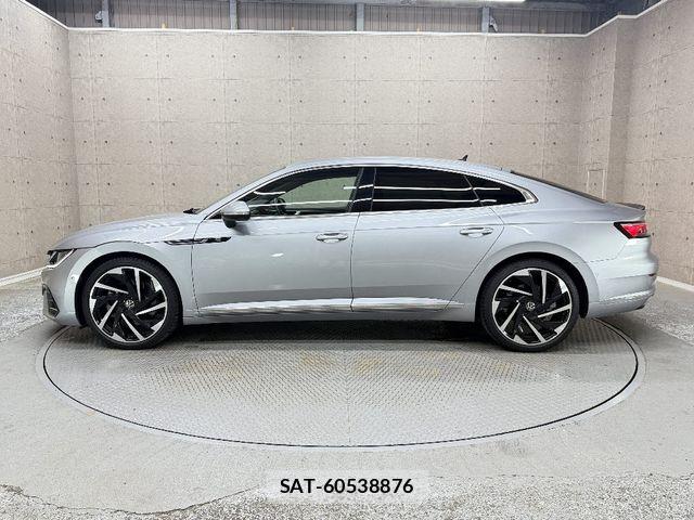 VolksWagen ARTEON 2022-05 8334935-9