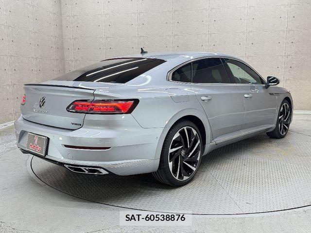 VolksWagen ARTEON 2022-05 8334935-1