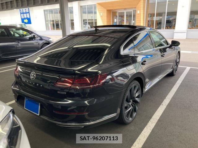 VolksWagen ARTEON 2017-11 8372374-4