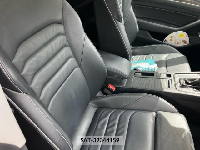 VolksWagen ARTEON 2019-10 8372372-9