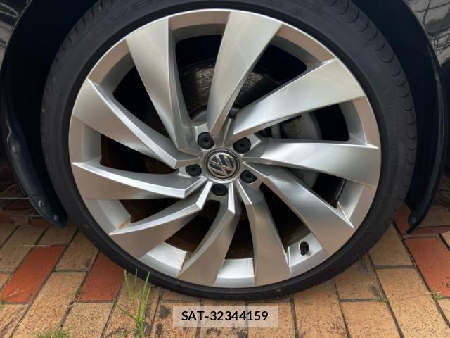 VolksWagen ARTEON 2019-10 8372372-4