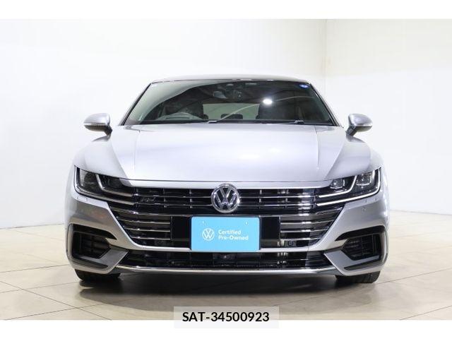 VolksWagen ARTEON 2018-03 8564076-13
