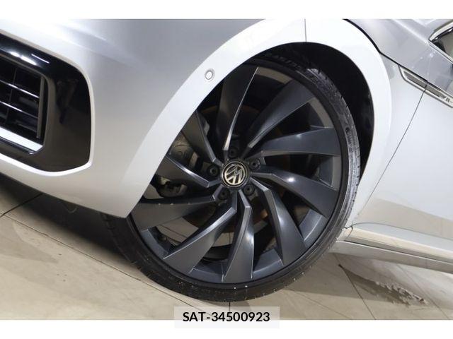 VolksWagen ARTEON 2018-03 8564076-16