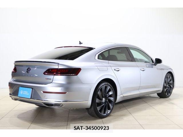 VolksWagen ARTEON 2018-03 8564076-1