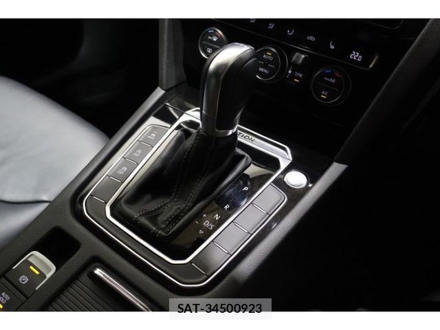 VolksWagen ARTEON 2018-03 8564076-27
