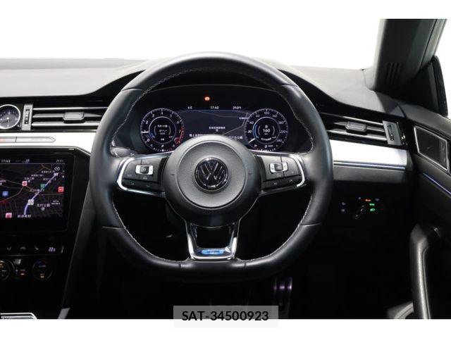VolksWagen ARTEON 2018-03 8564076-2