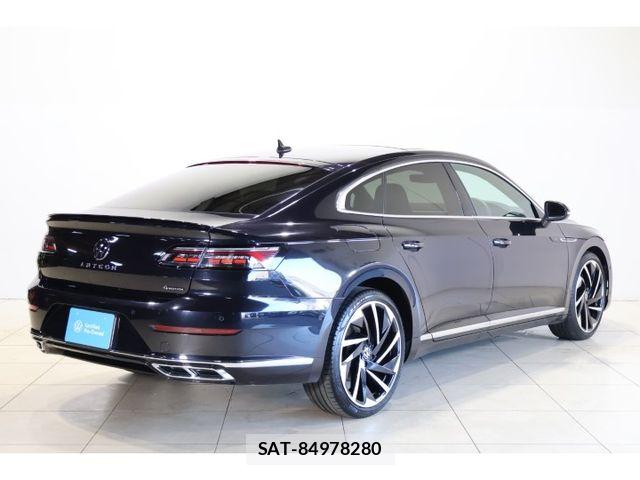 VolksWagen ARTEON 2022-01 8629721-1