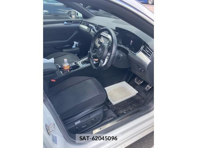 VolksWagen ARTEON 2018-07 8832470-17