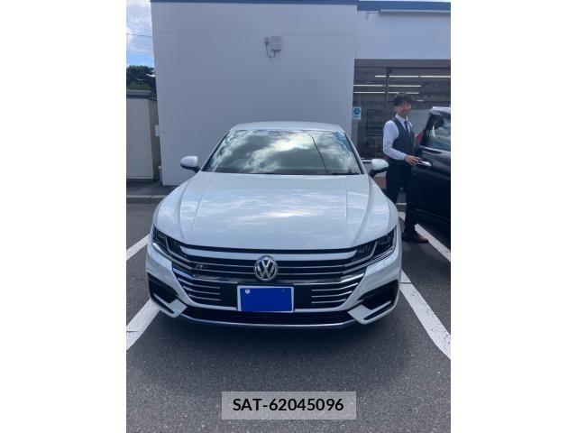 VolksWagen ARTEON 2018-07 8832470-1