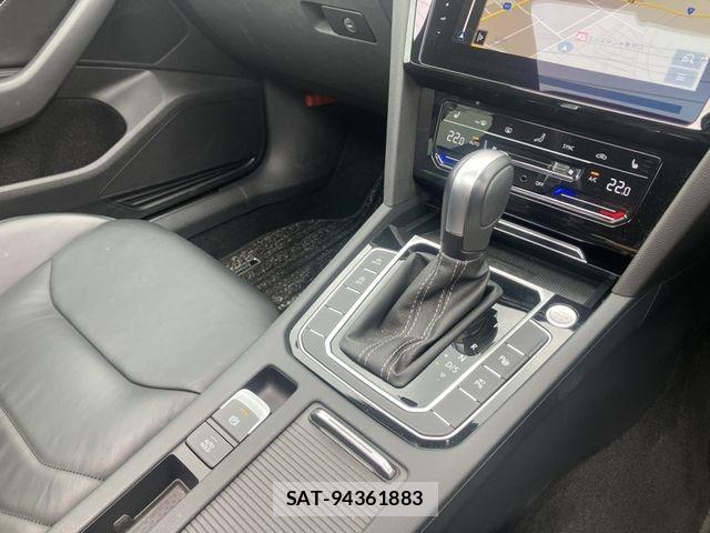 VolksWagen ARTEON 2023-05 7227072-5