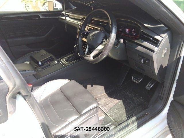 VolksWagen ARTEON 2021-07 8211002-1