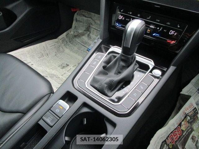 VolksWagen ARTEON 2021-08 8882950-11