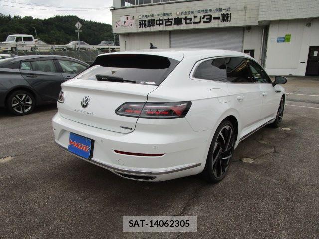 VolksWagen ARTEON 2021-08 8882950-2