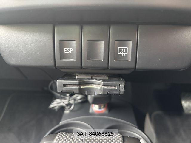 VolksWagen BEETLE 2009-06 890379-19