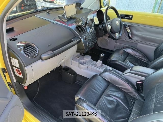 VolksWagen BEETLE 2003-03 3069131-25