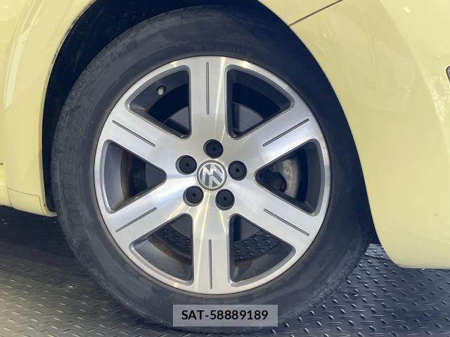 VolksWagen BEETLE 2006-01 8232380-3