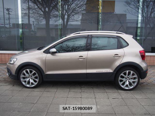 VolksWagen POLO 2017-08 6023026-17