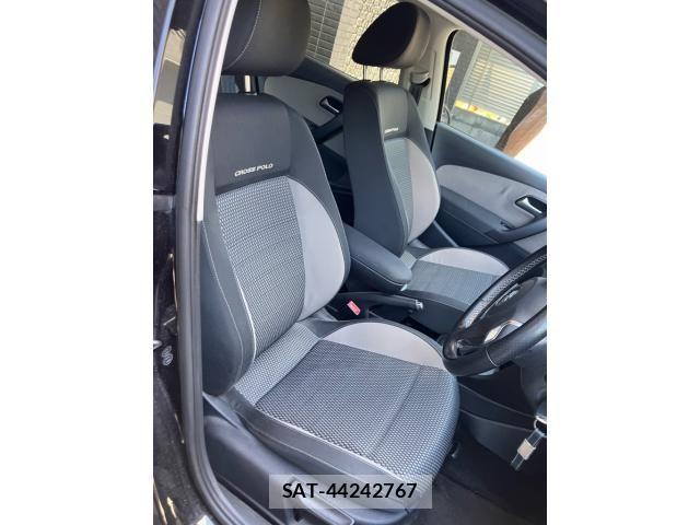 VolksWagen POLO 2012-03 7273258-15