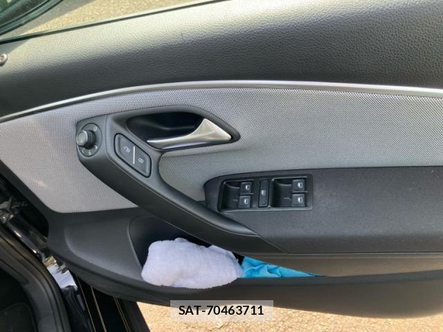 VolksWagen POLO 2017-01 7273256-16