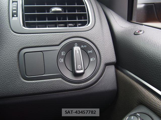 VolksWagen POLO 2016-11 7981559-12