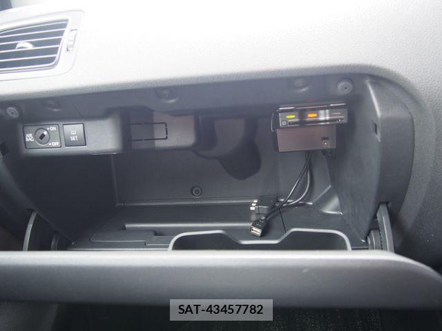 VolksWagen POLO 2016-11 7981559-15
