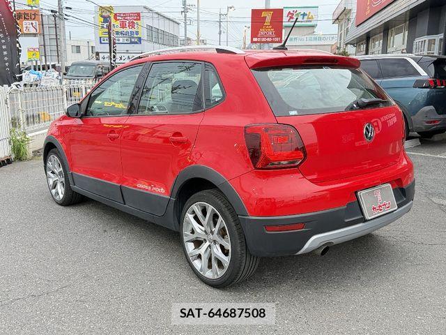 VolksWagen POLO 2015-02 8039158-10