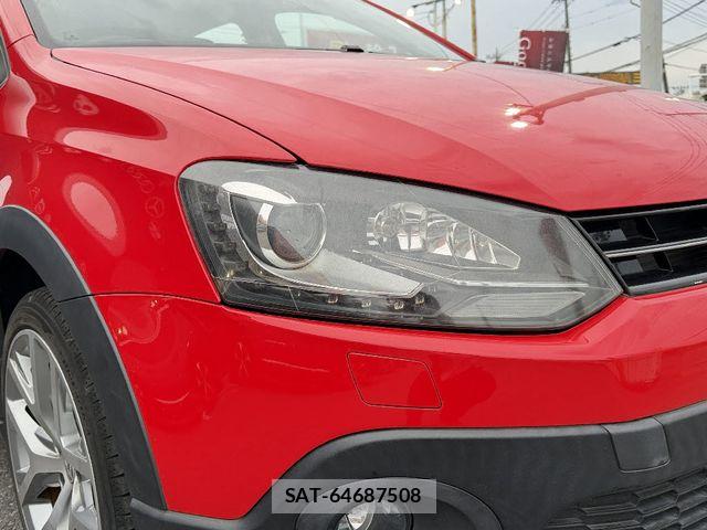 VolksWagen POLO 2015-02 8039158-12