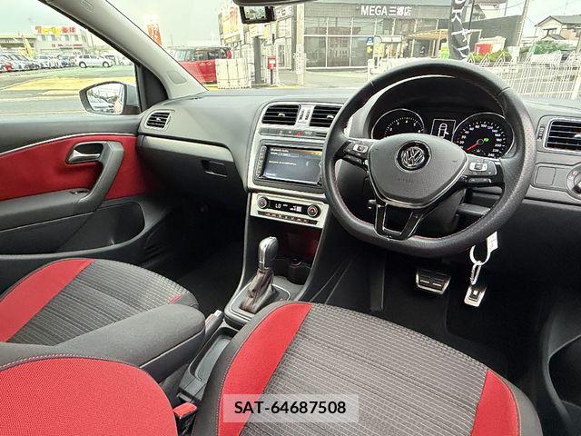 VolksWagen POLO 2015-02 8039158-17