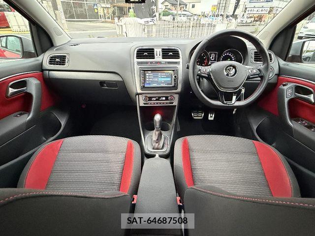 VolksWagen POLO 2015-02 8039158-2