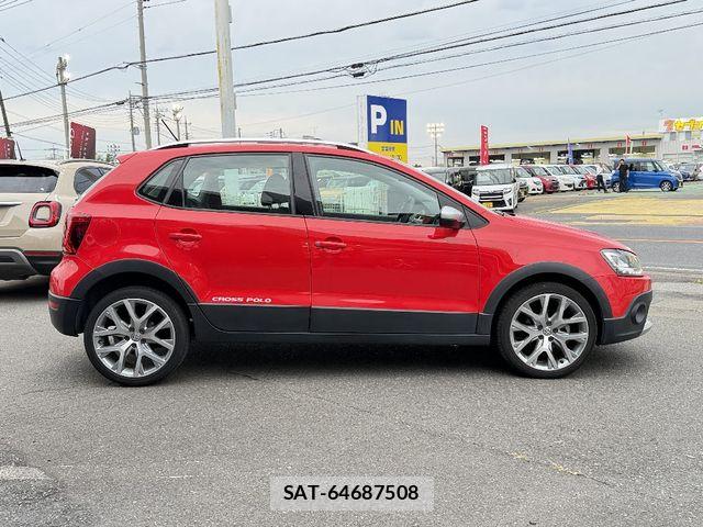 VolksWagen POLO 2015-02 8039158-8