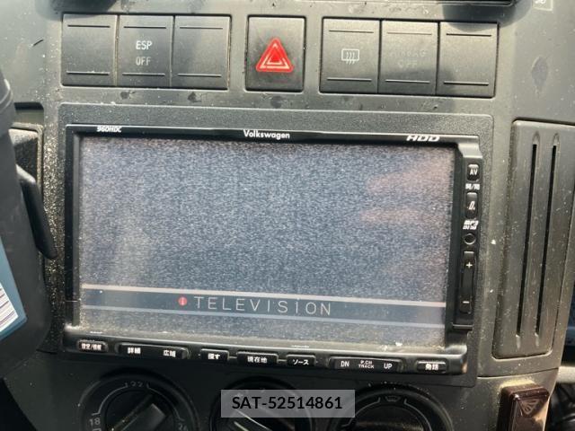 VolksWagen POLO 2006-09 8076122-23