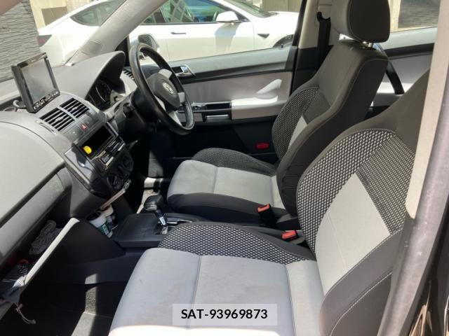 VolksWagen POLO 2006-09 8132976-11