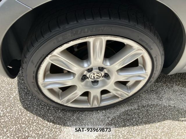 VolksWagen POLO 2006-09 8132976-3