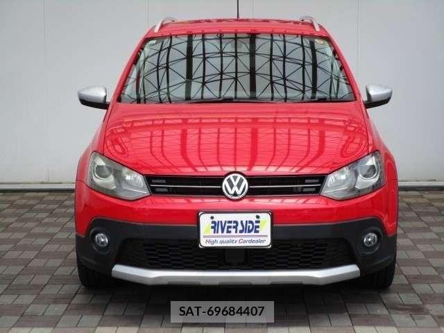 VolksWagen POLO 2015-11 8318054-18