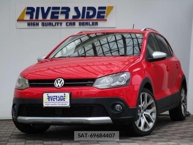 VolksWagen POLO 2015-11 8318054-19
