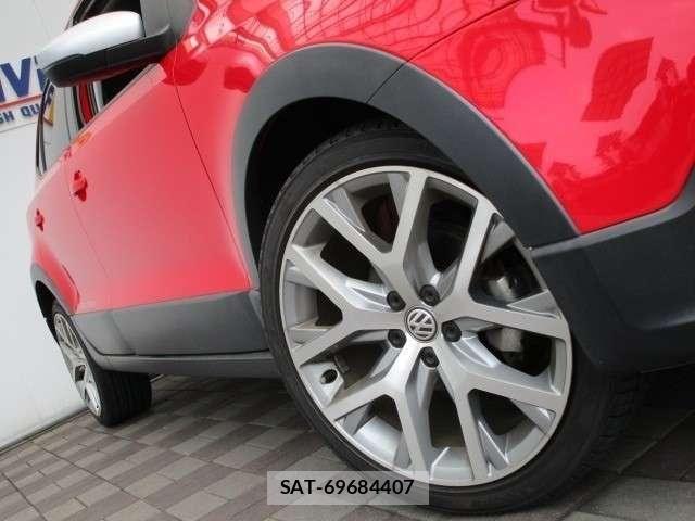 VolksWagen POLO 2015-11 8318054-21
